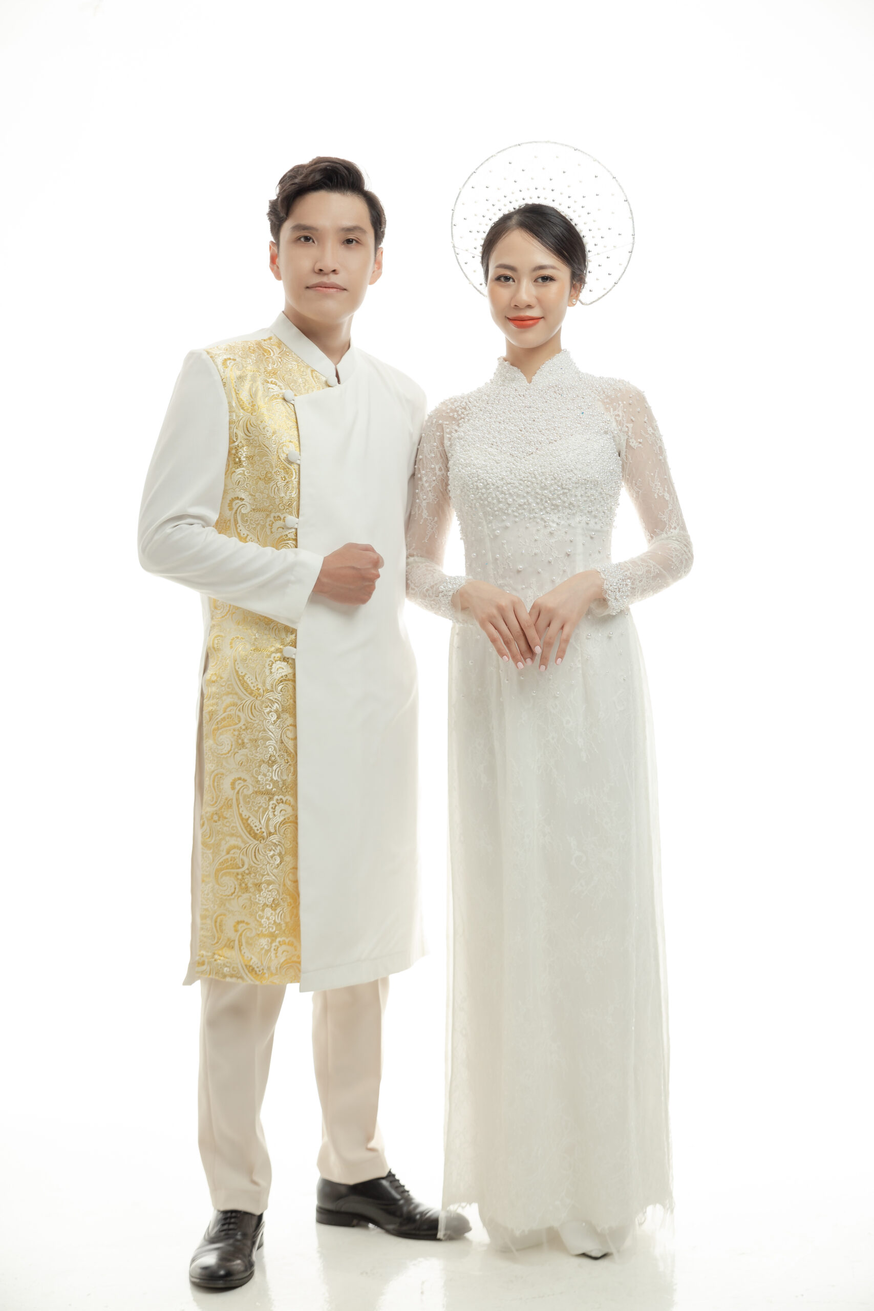 Cặp áo dài trắng phối gấm vàng & đính ngọc trai (ADCRT4 & ADCDT3)