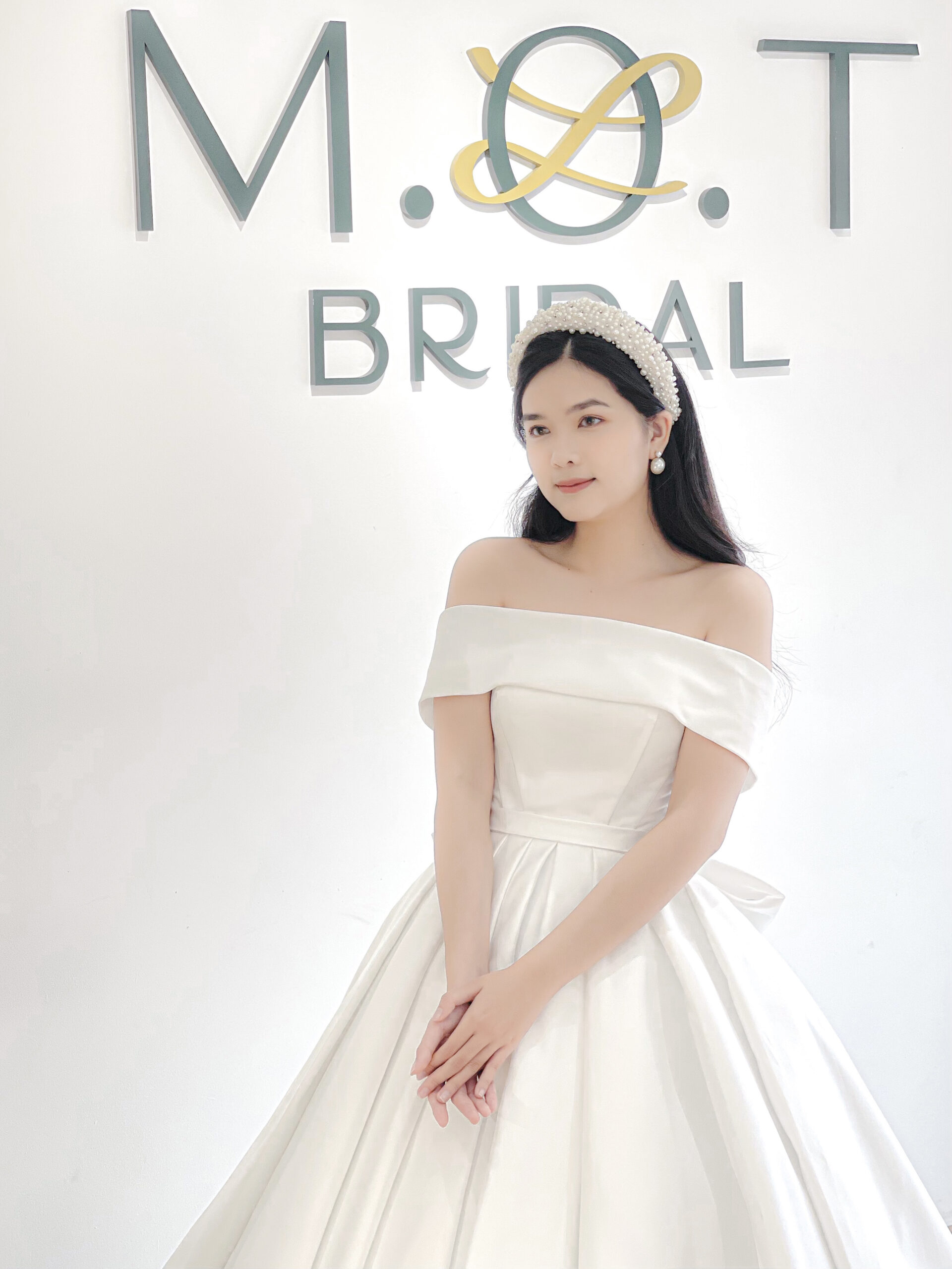 Váy cưới dáng bồng QNB06 | Quyên Nguyễn Bridal